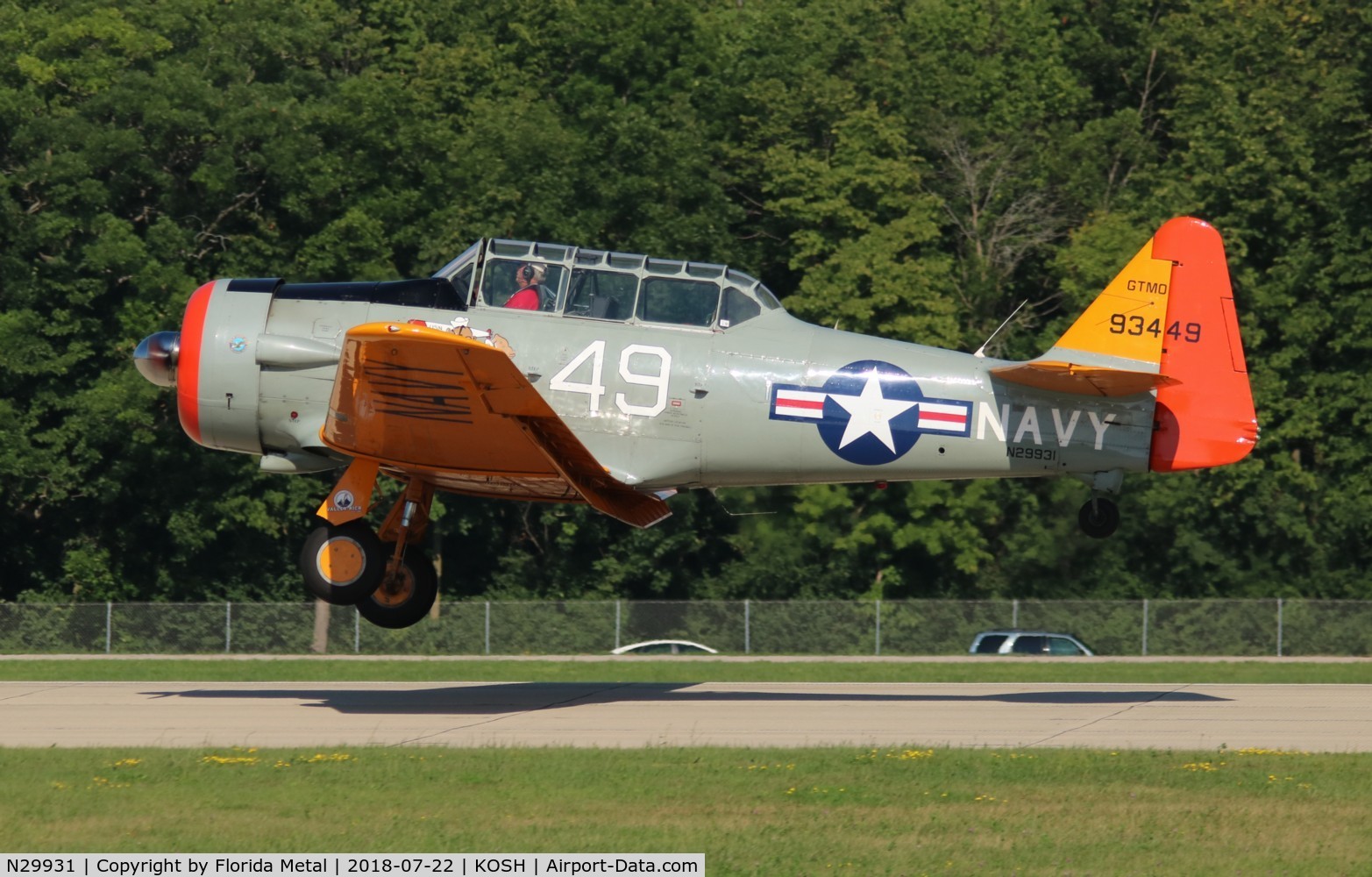 N29931, 1943 North American AT-6G Texan C/N 168-583 (49-3449), AT-6G painted like an SNJ