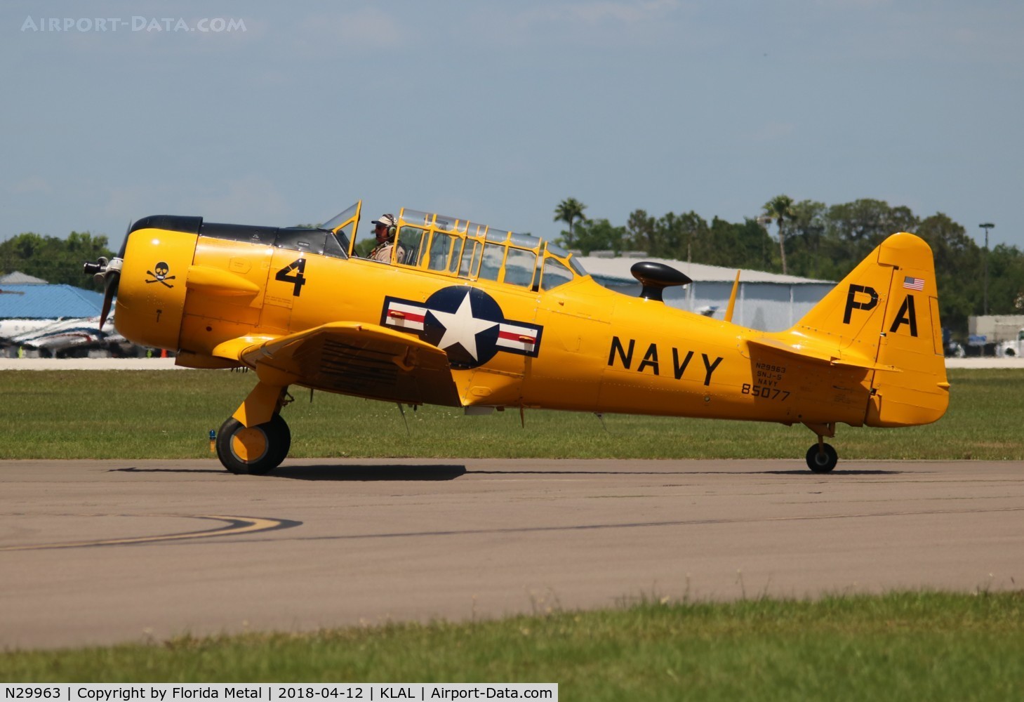 N29963, 1942 North American AT-6D Texan C/N 49-2977, AT-6D painted like an SNJ