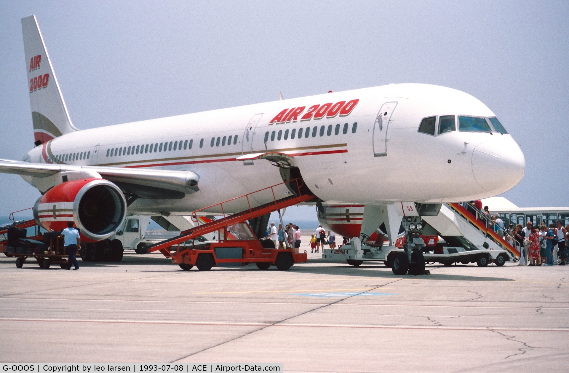 G-OOOS, 1989 Boeing 757-236 C/N 24397, Arrecife 8.7.1993