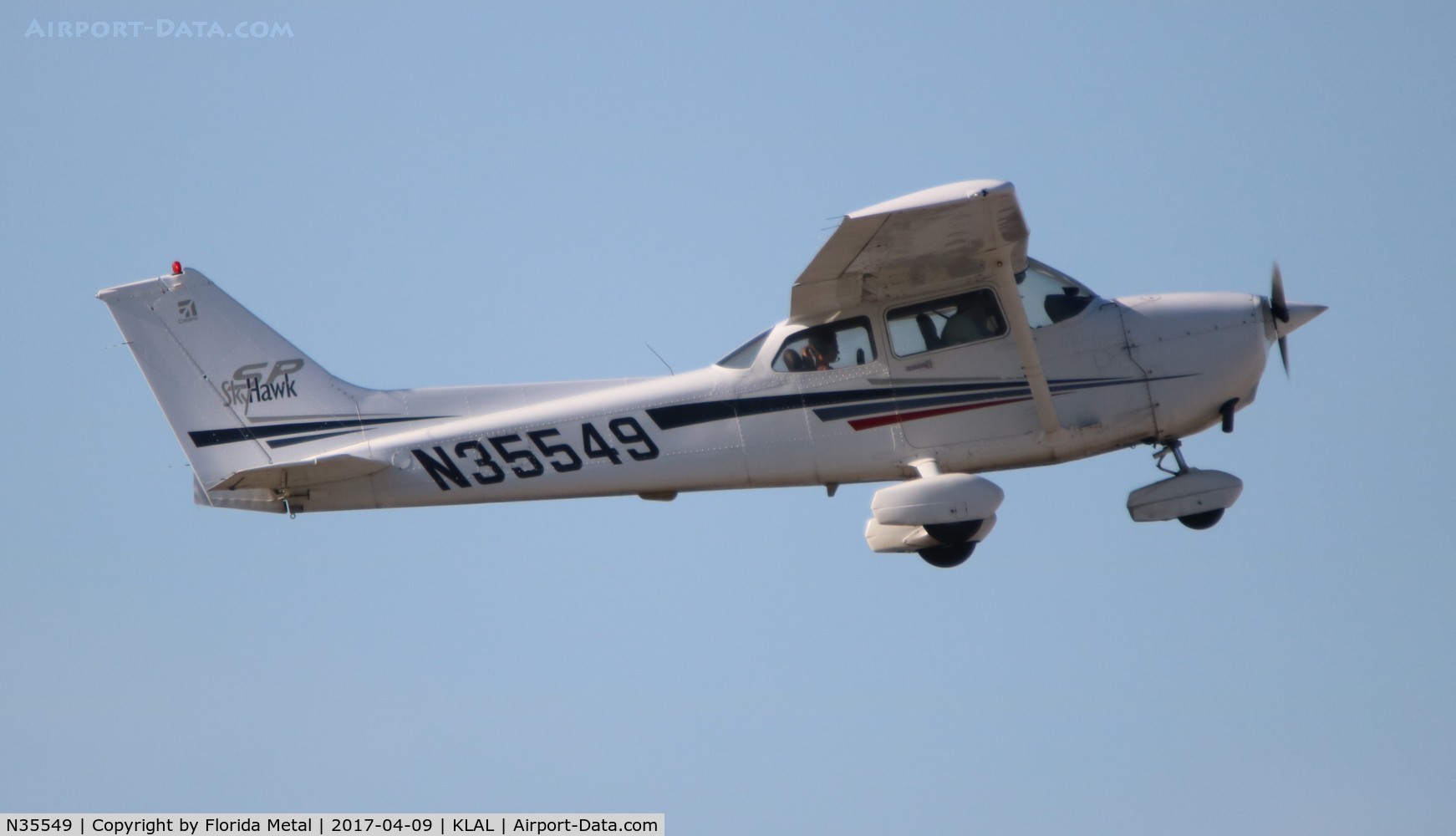 N35549, 2001 Cessna 172S C/N 172S8957, Cessna 172S