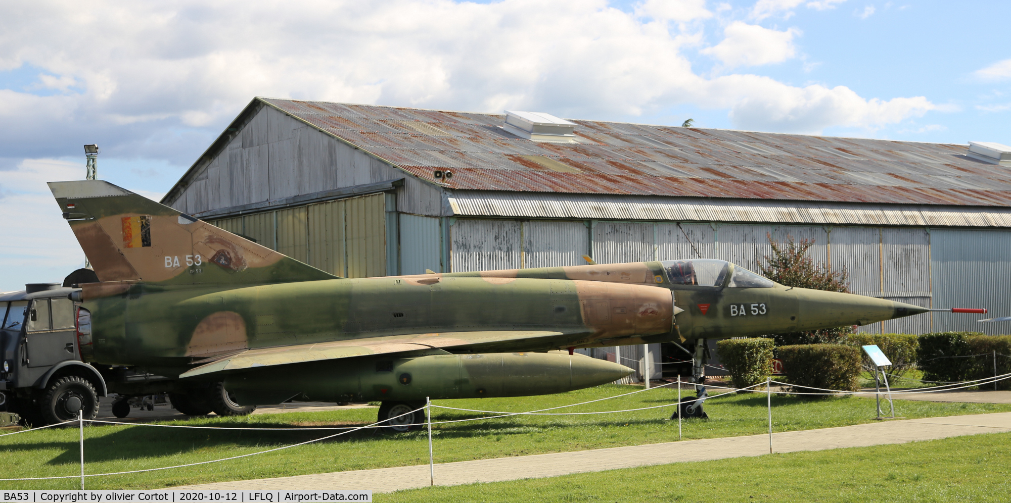 BA53, Dassault Mirage 5BA C/N 53, You can guess the former belgian fighters squadrons insigna, 