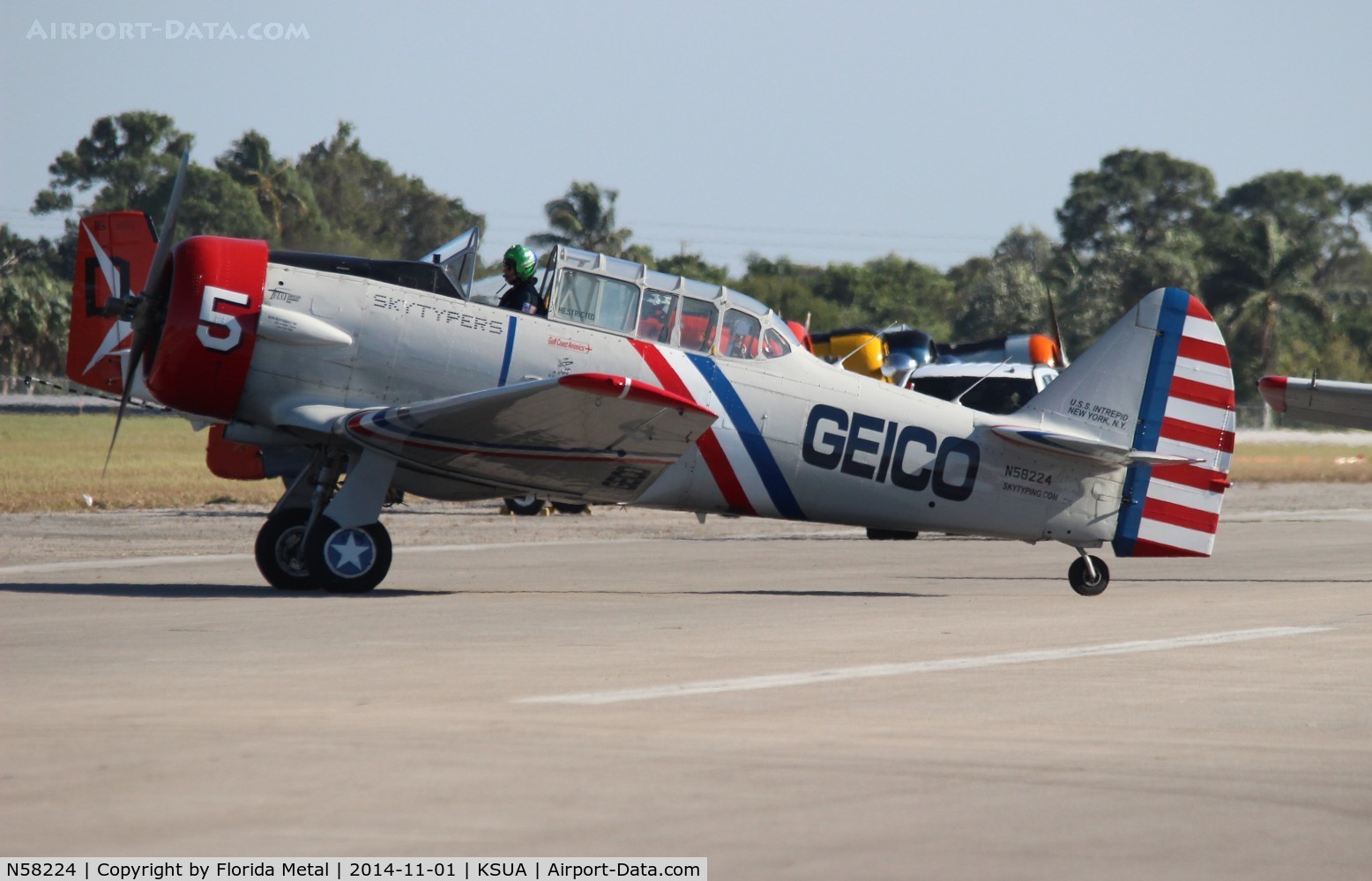 N58224, 1941 North American AT-6B Texan C/N 2553, Geico Skytypers