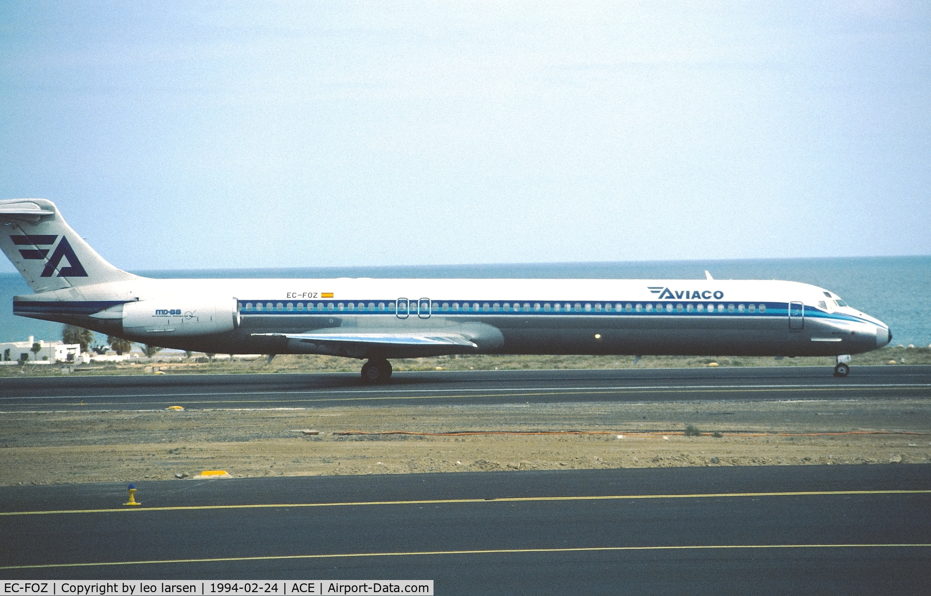 EC-FOZ, 1992 McDonnell Douglas MD-88 C/N 53308, Lanzarote 26.2.1994