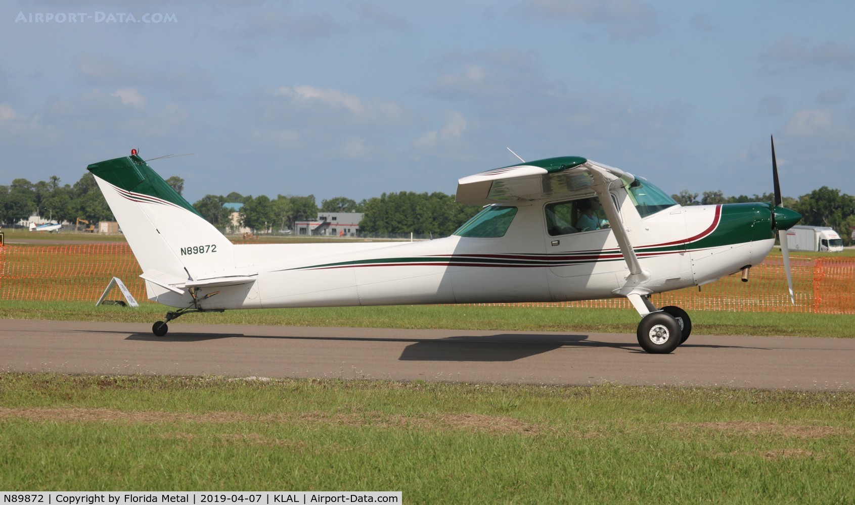 N89872, 1979 Cessna 152 C/N 15282898, Cessna 152 tailwheel