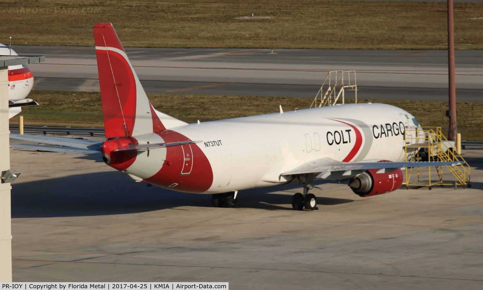 PR-IOY, 1992 Boeing 737-4B6 C/N 26526, Temp reg of N737UT - Colt Cargo