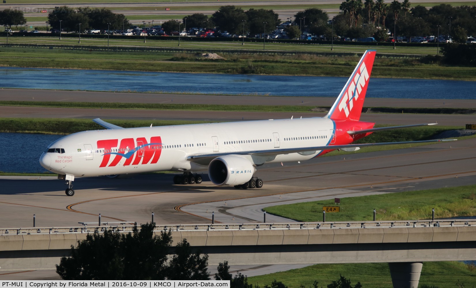 PT-MUI, 2013 Boeing 777-32W/ER C/N 40589, TAM 777-300ER