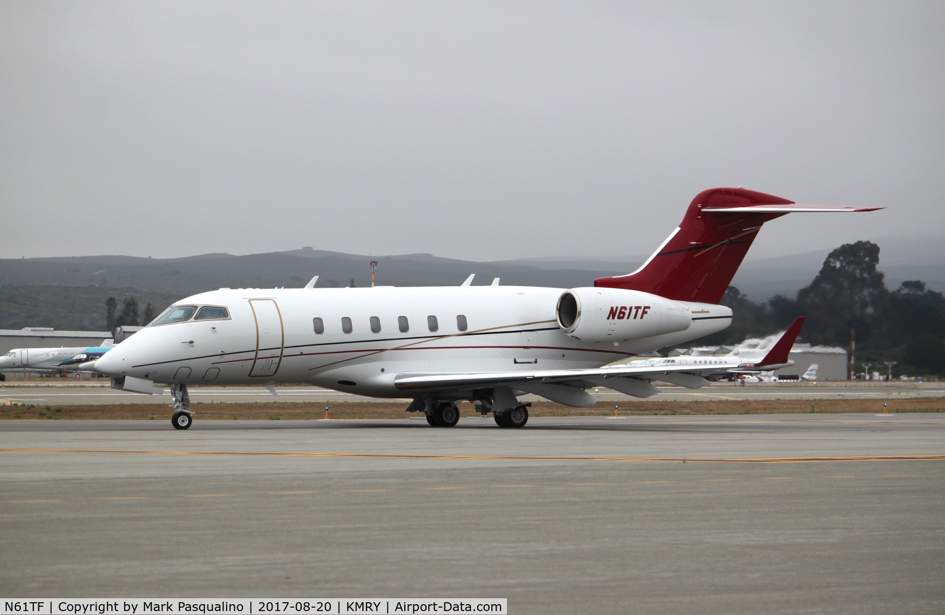 N61TF, 2006 Bombardier Challenger 300 (BD-100-1A10) C/N 20110, Challenger 300