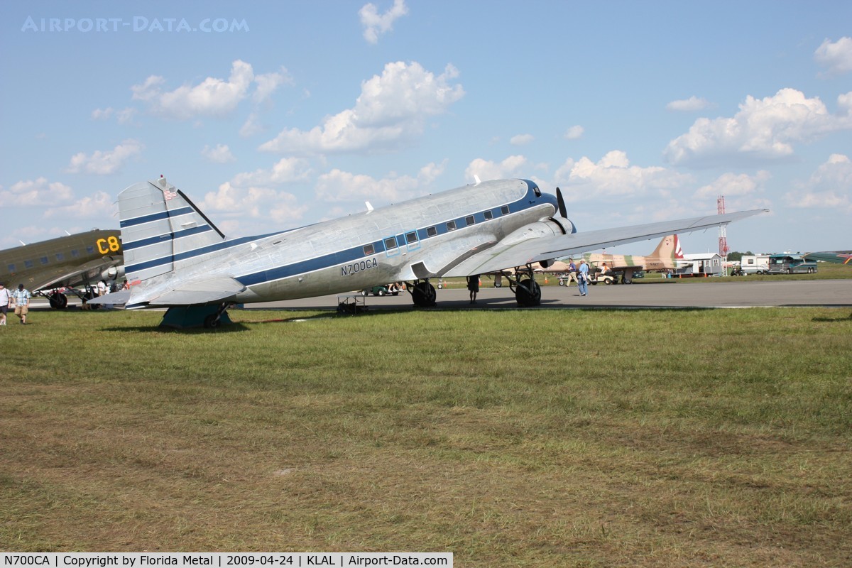 N700CA, 1943 Douglas DC-3C (C-47A-10-DK) C/N 12438, SNF LAL 2009