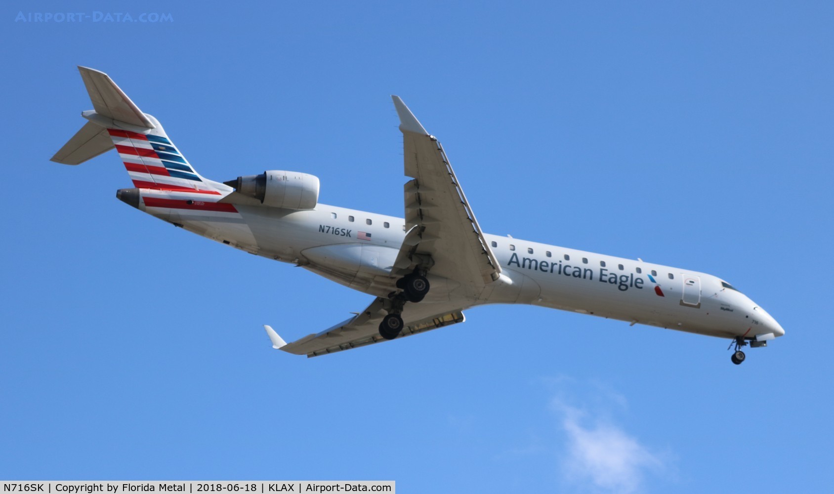 N716SK, 2004 Bombardier CRJ-701ER (CL-600-2C10) Regional Jet C/N 10180, LAX spotting 2018