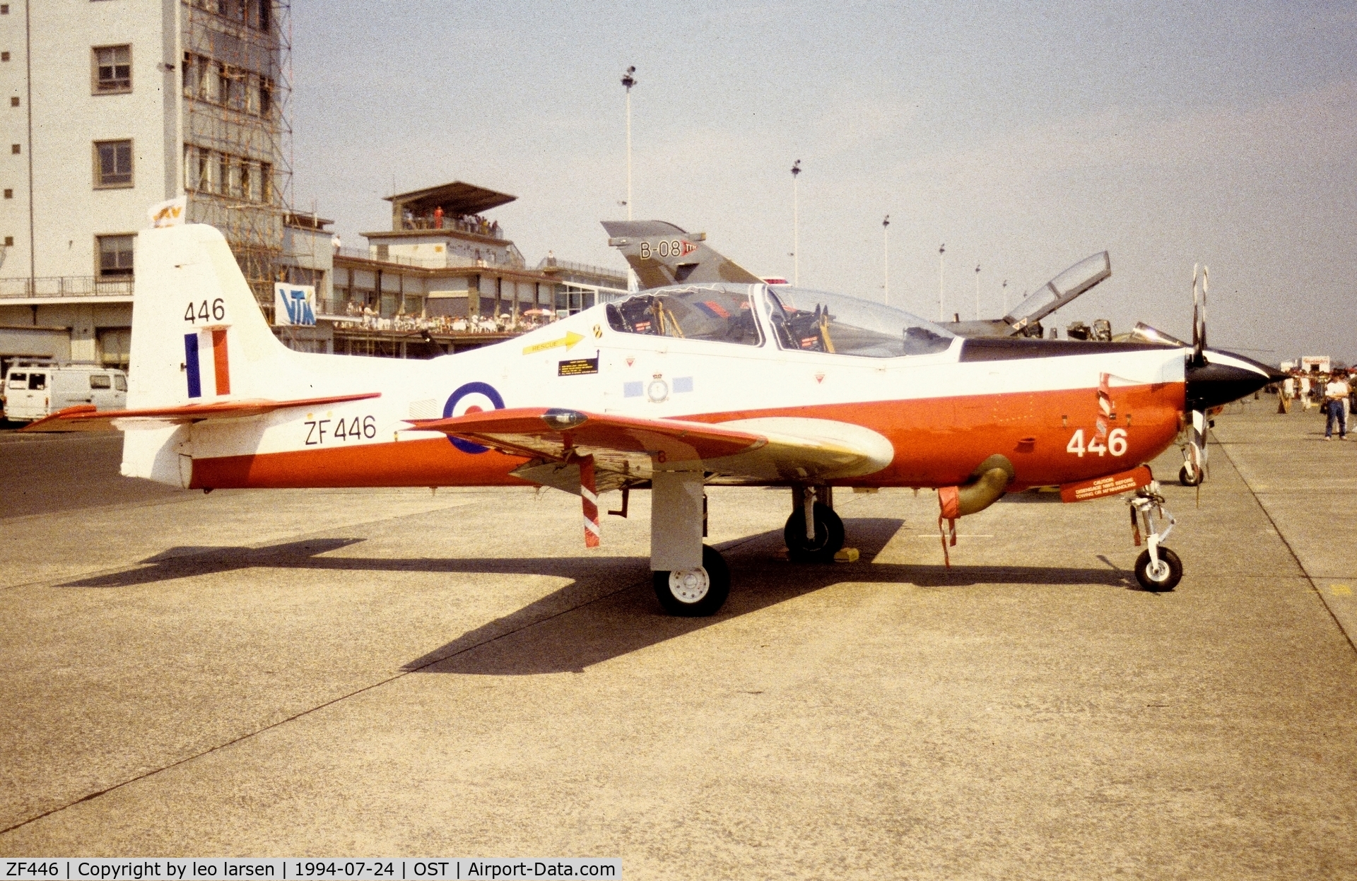 ZF446, 1992 Short S-312 Tucano T1 C/N S139/T110, Ostende Air Show 24.7.1994