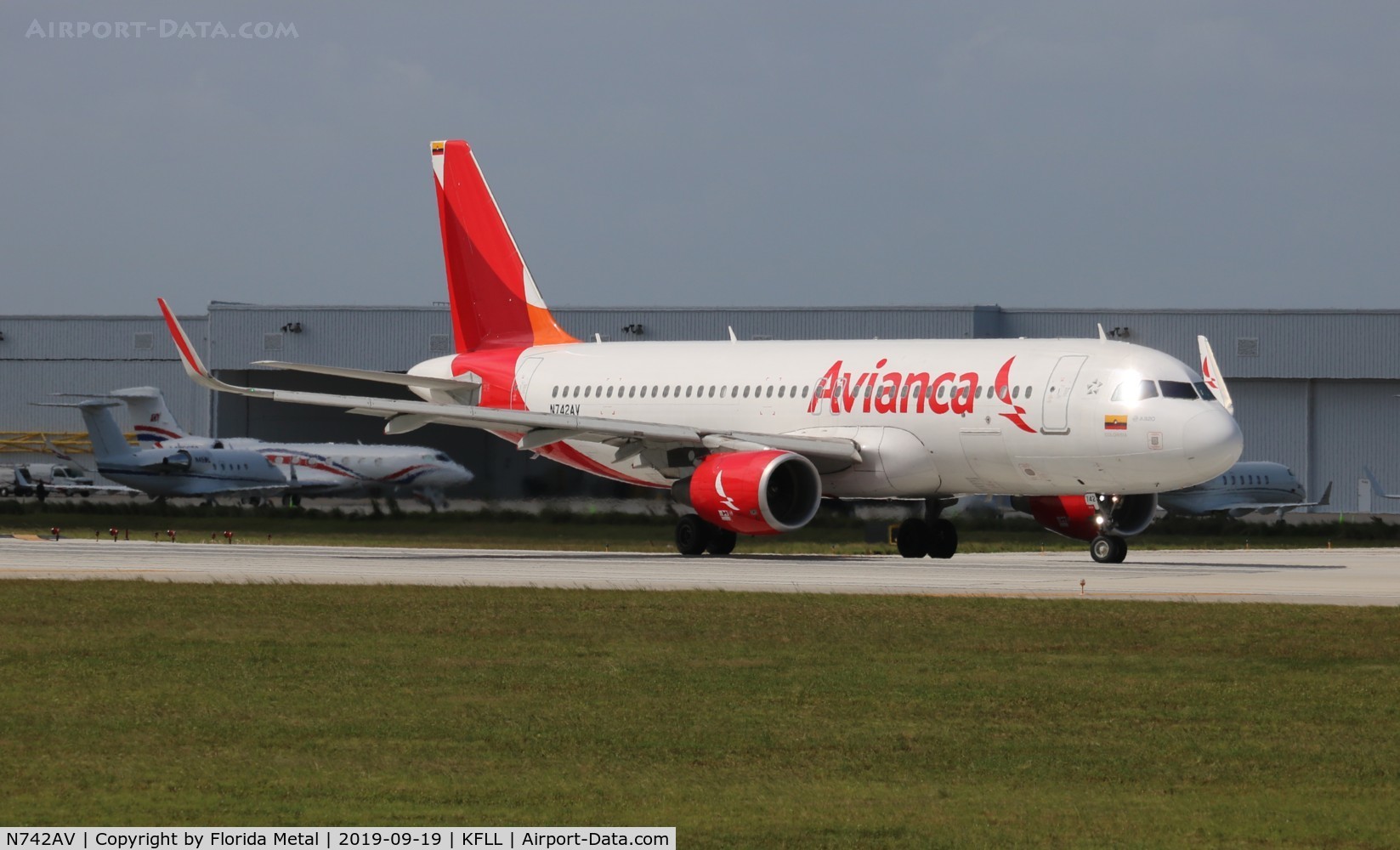 N742AV, 2015 Airbus A320-214 C/N 6692, FLL spotting 2019