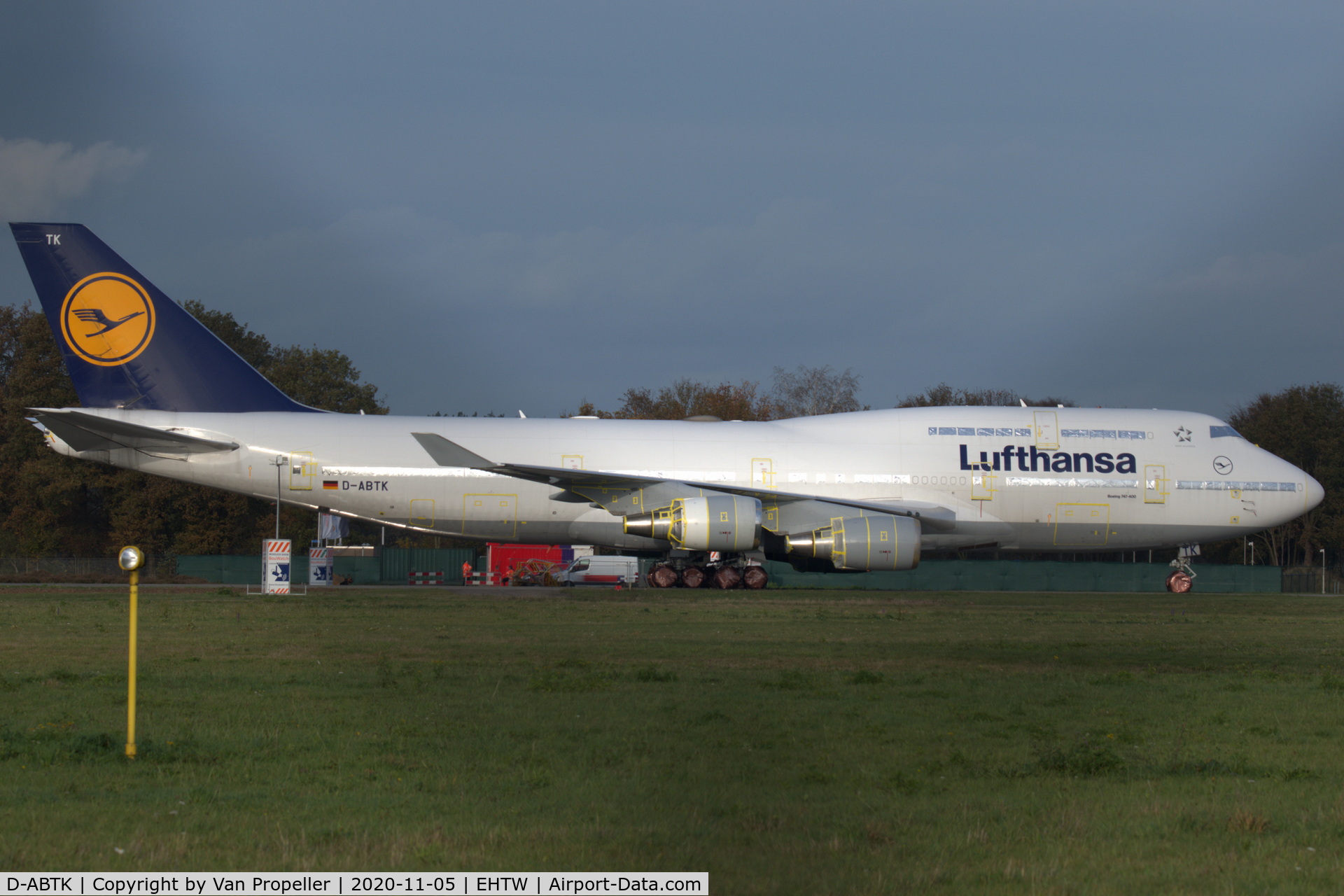 D-ABTK, 2001 Boeing 747-430 C/N 29871, Lufthansa Boeing 747-430 stored at Twente airport, the Netherlands, due to the Covid-19 pandemic.