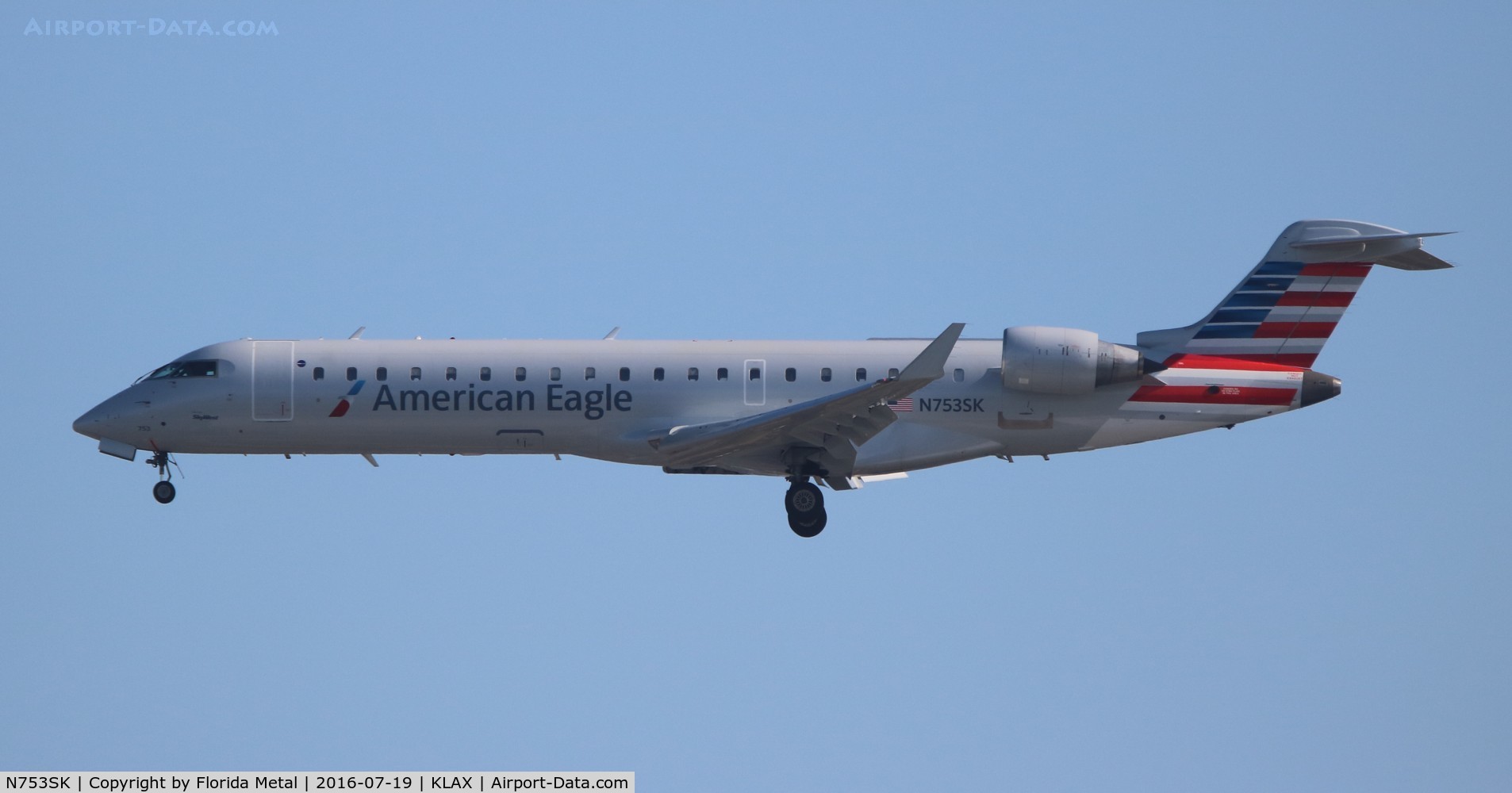 N753SK, 2005 Bombardier CRJ-701ER (CL-600-2C10) Regional Jet C/N 10214, LAX spotting 2016