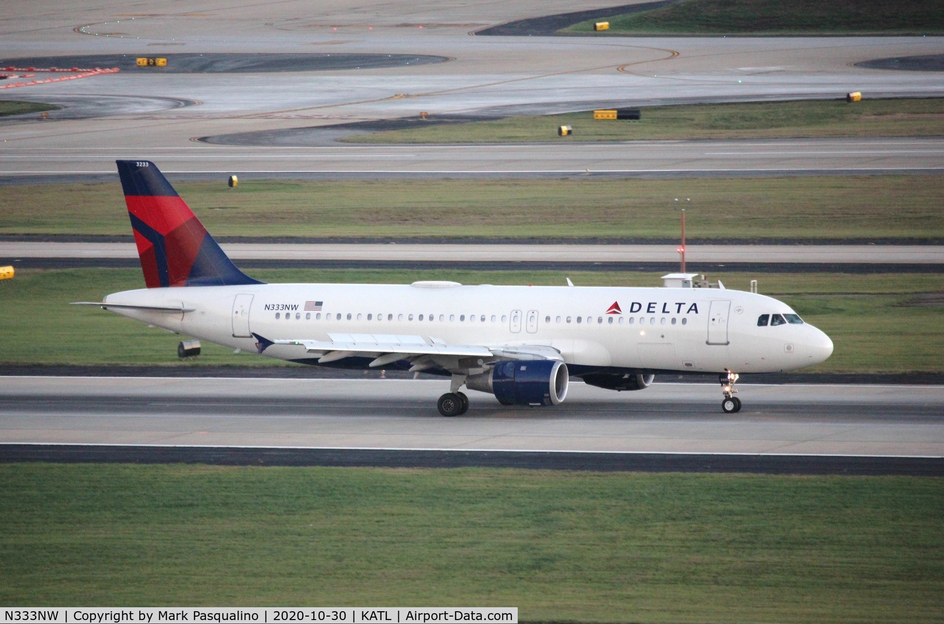 N333NW, 1992 Airbus A320-211 C/N 329, Airbus A320-211