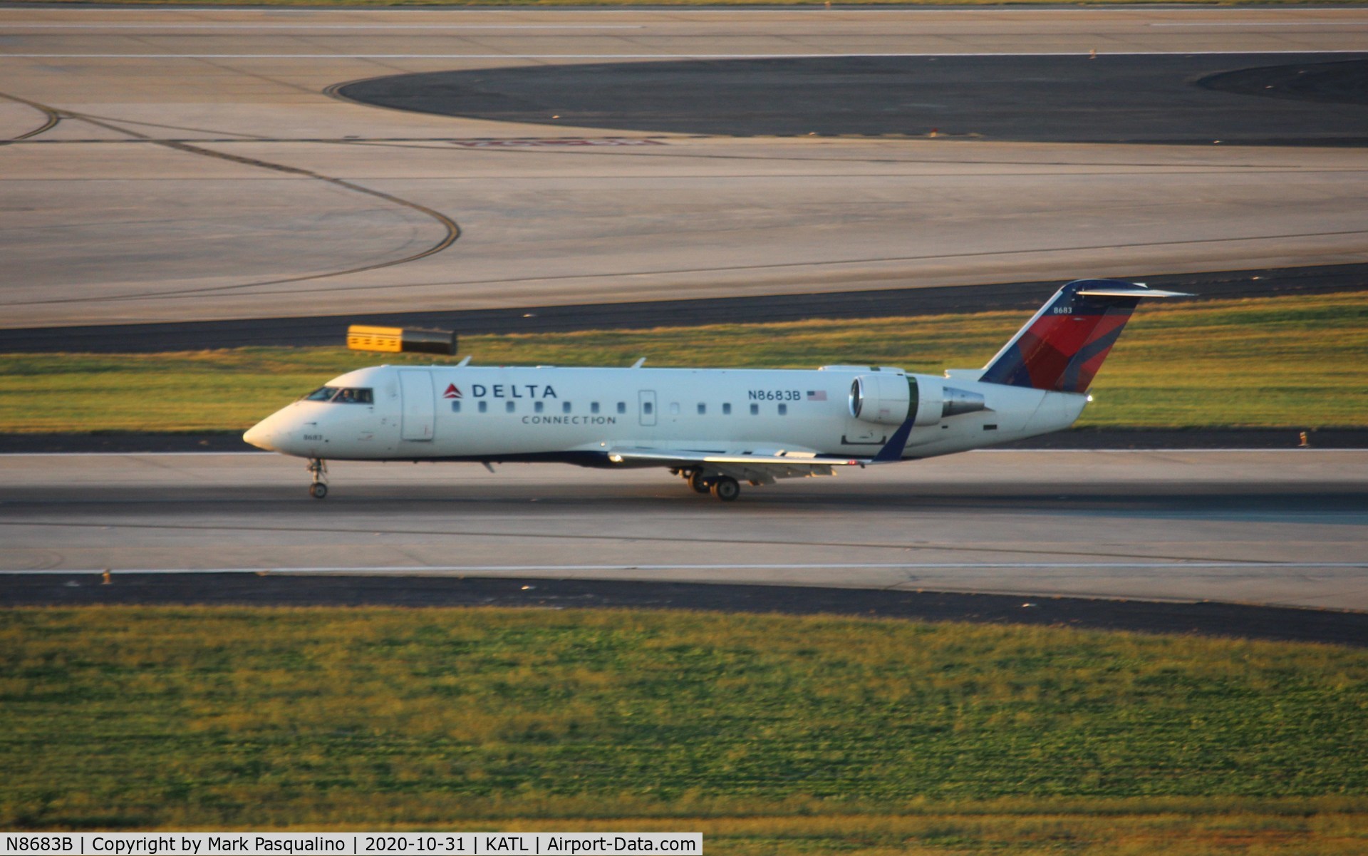 N8683B, 2002 Bombardier CRJ-200 (CL-600-2B19) C/N 7683, CL-600-2B19