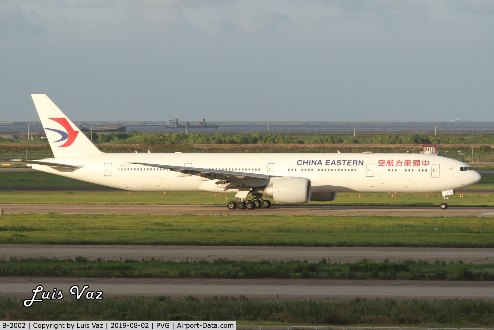 B-2002, 2014 Boeing 777-39P/ER C/N 43288, China Eastern