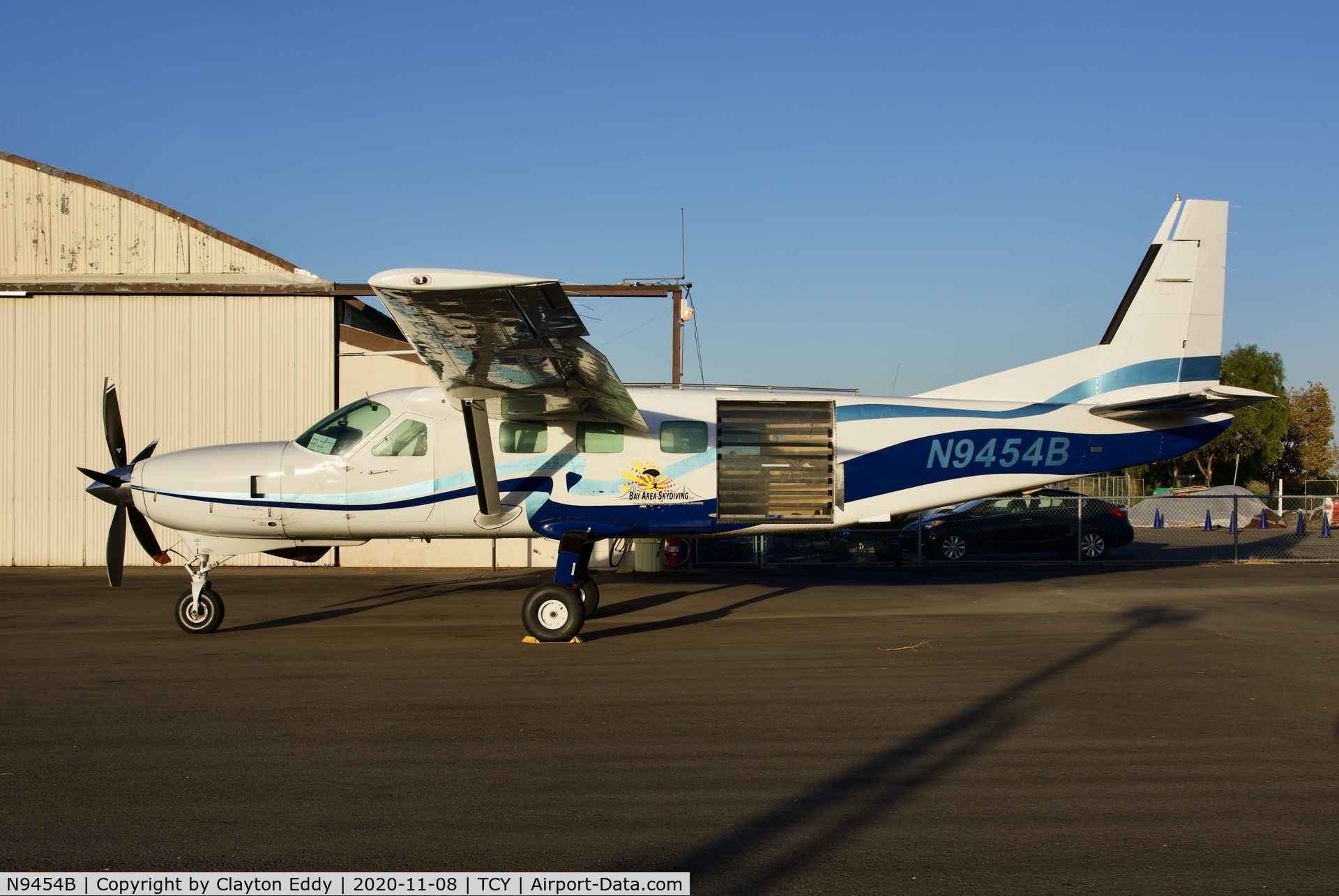 N9454B, 1988 Cessna 208B Grand Caravan C/N 208B0072, Tracy Airport California 2020.