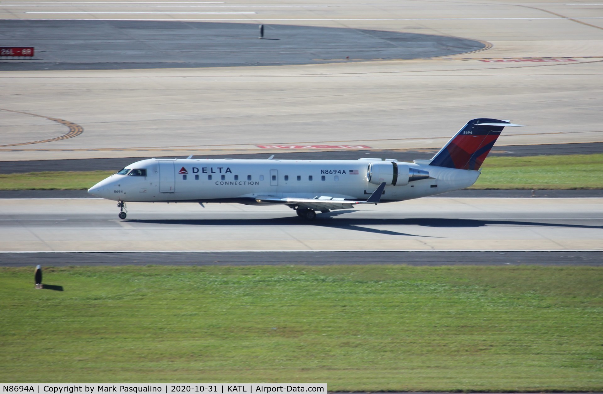 N8694A, 2002 Canadair CRJ-200 (CL-600-2B19) C/N 7694, CL600-2B19