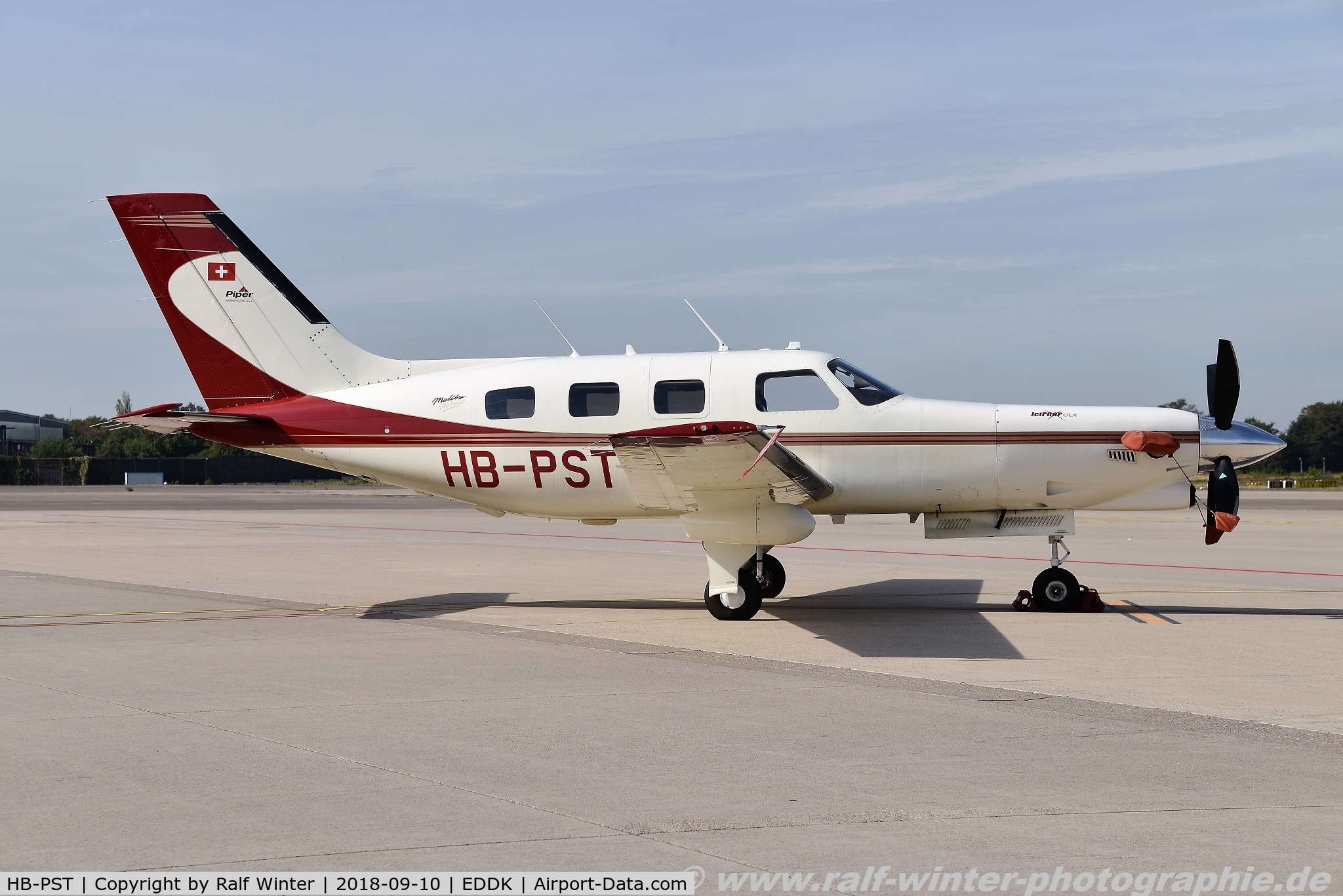 HB-PST, 1998 Piper PA-46-350P Malibu Mirage C/N 4636142, Piper PA-46-350P Jetprop DLX - Verein Cloudhunter Pratteln - 4636142 - HB-PST - 10.09.2018 - CGN