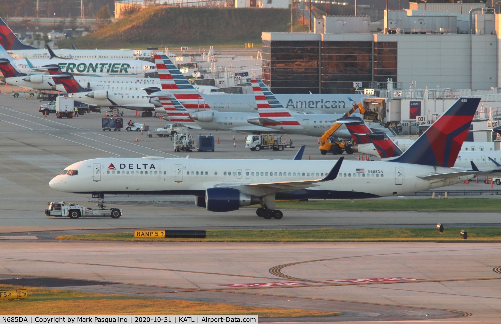 N685DA, 1995 Boeing 757-232 C/N 27588, Boeing 757-232