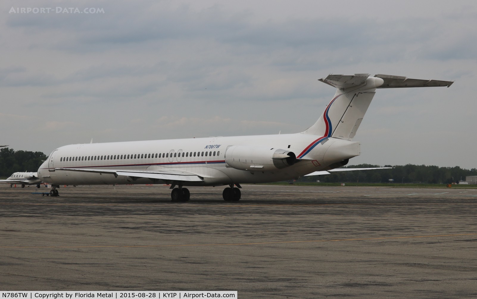 N786TW, 1992 McDonnell Douglas MD-83 (DC-9-83) C/N 53123, TOM YIP 2015