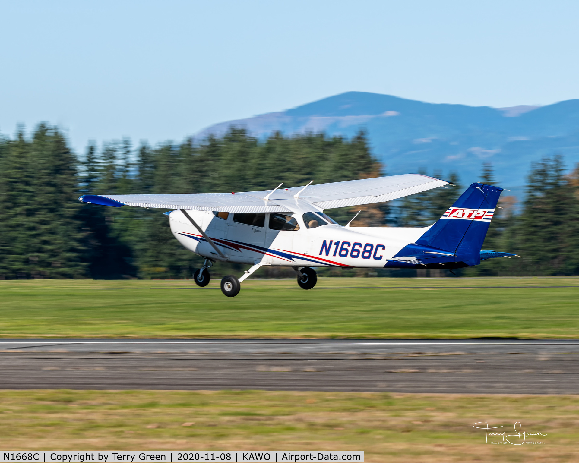 N1668C, 2016 Cessna 172S C/N 172S11758, KAWO