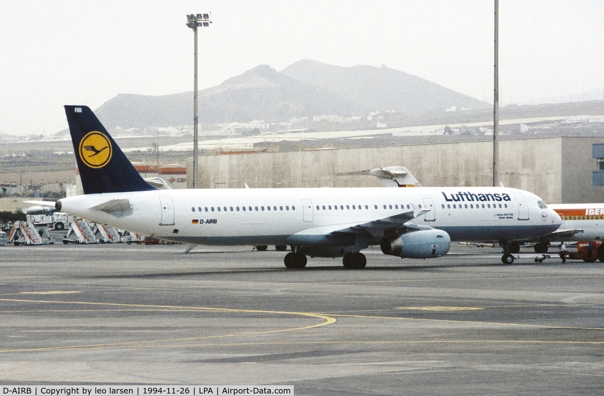D-AIRB, 1993 Airbus A321-131 C/N 0468, Las Palmas 26.11.1994