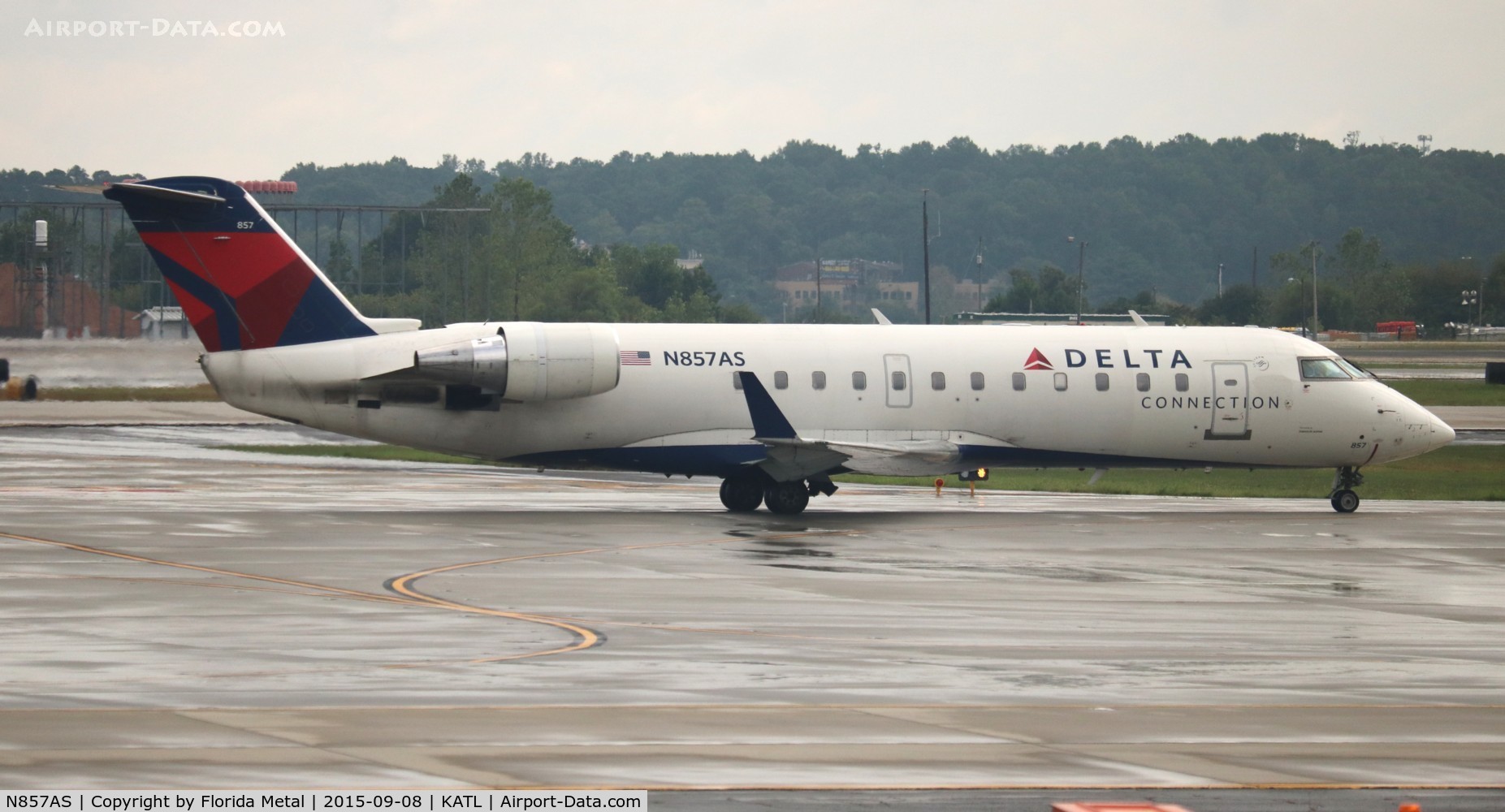 N857AS, 2000 Bombardier CRJ-200ER (CL-600-2B19) C/N 7411, ATL spotting 2015