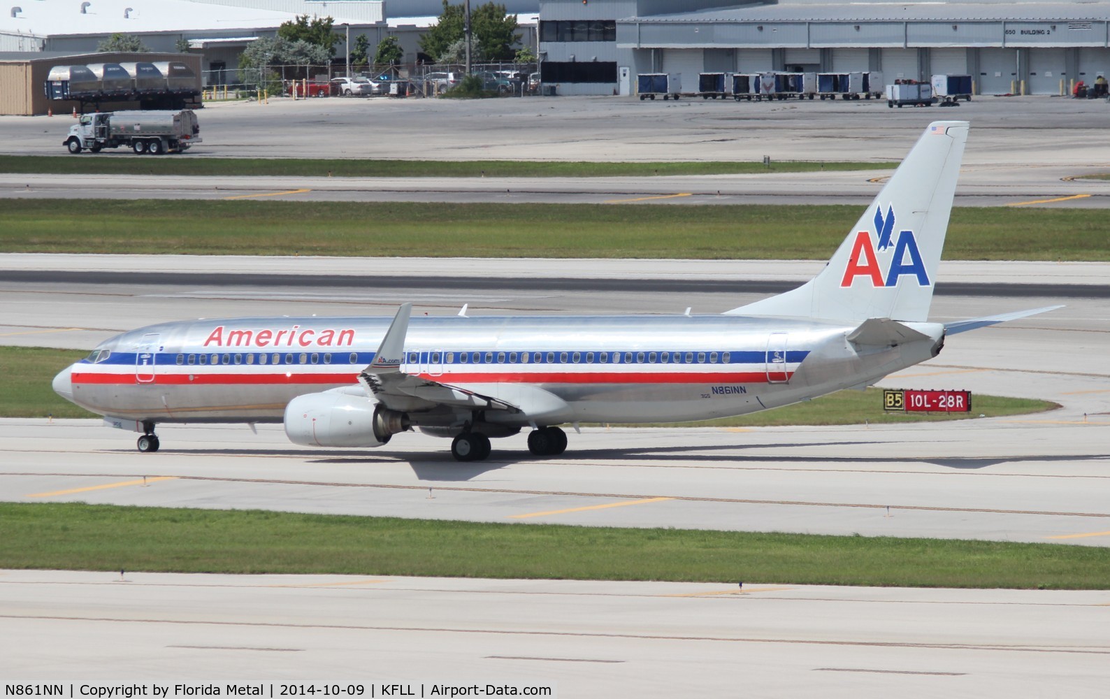 N861NN, 2010 Boeing 737-823 C/N 31109, FLL spotting 2014