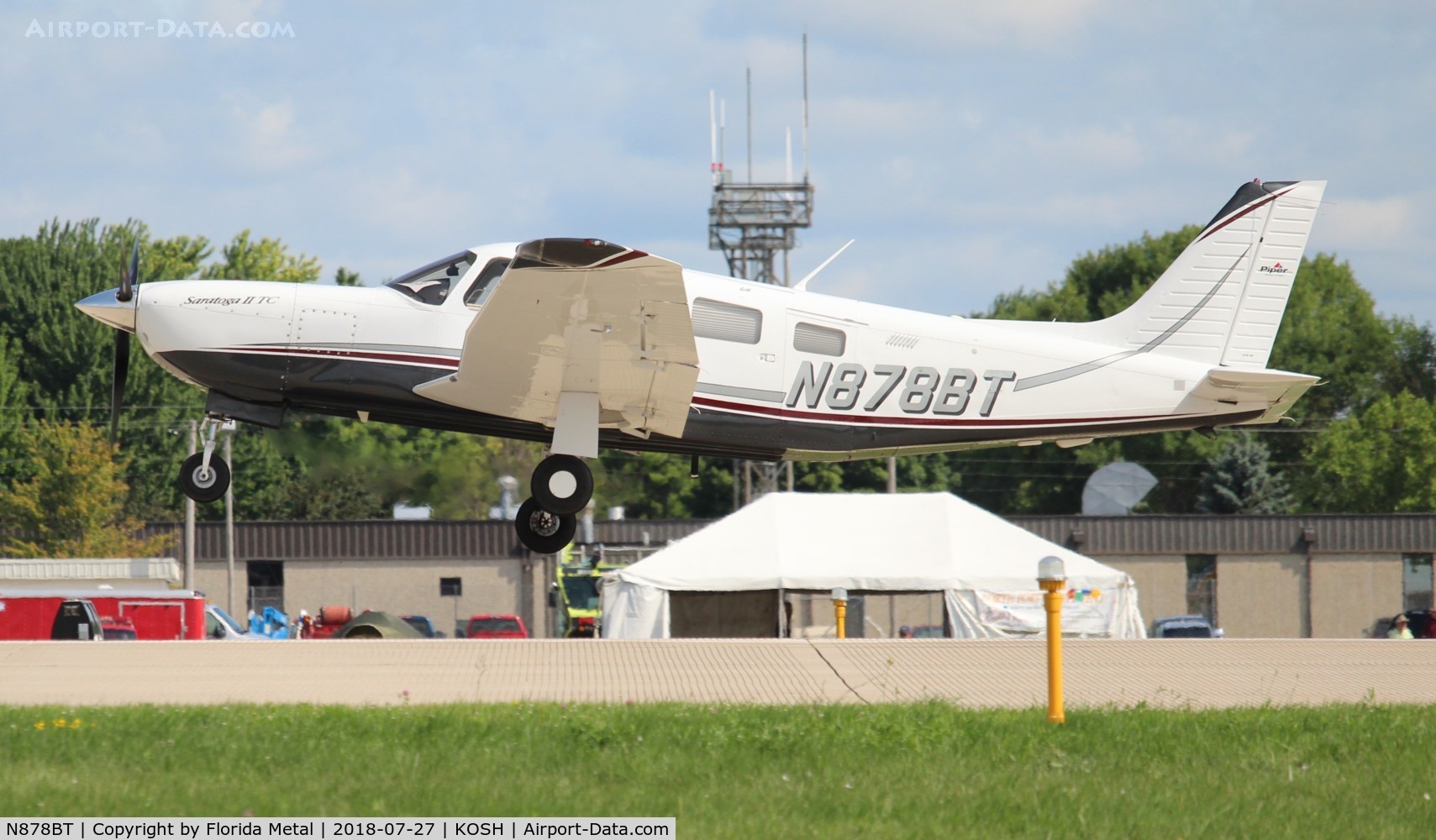 N878BT, 2005 Piper PA-32R-301T Turbo Saratoga C/N 3257402, EAA OSH 2018