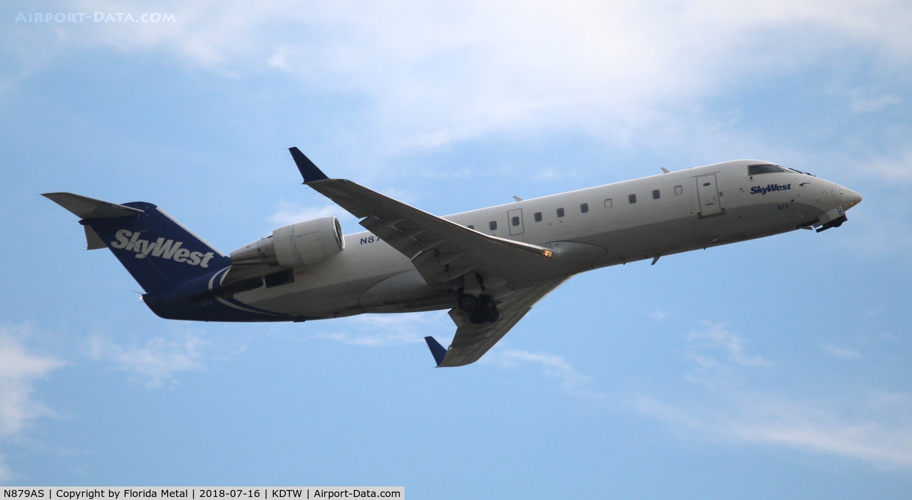 N879AS, 2002 Bombardier CRJ-200ER (CL-600-2B19) C/N 7600, DTW spotting 2018