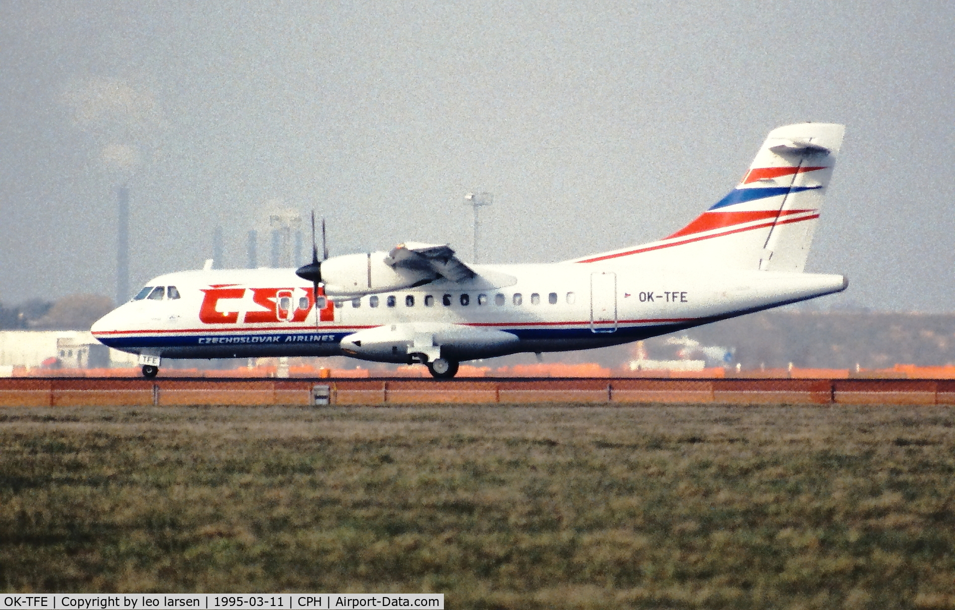 OK-TFE, 1988 ATR 42-320 C/N 084, Copenhagen 11.3.1995