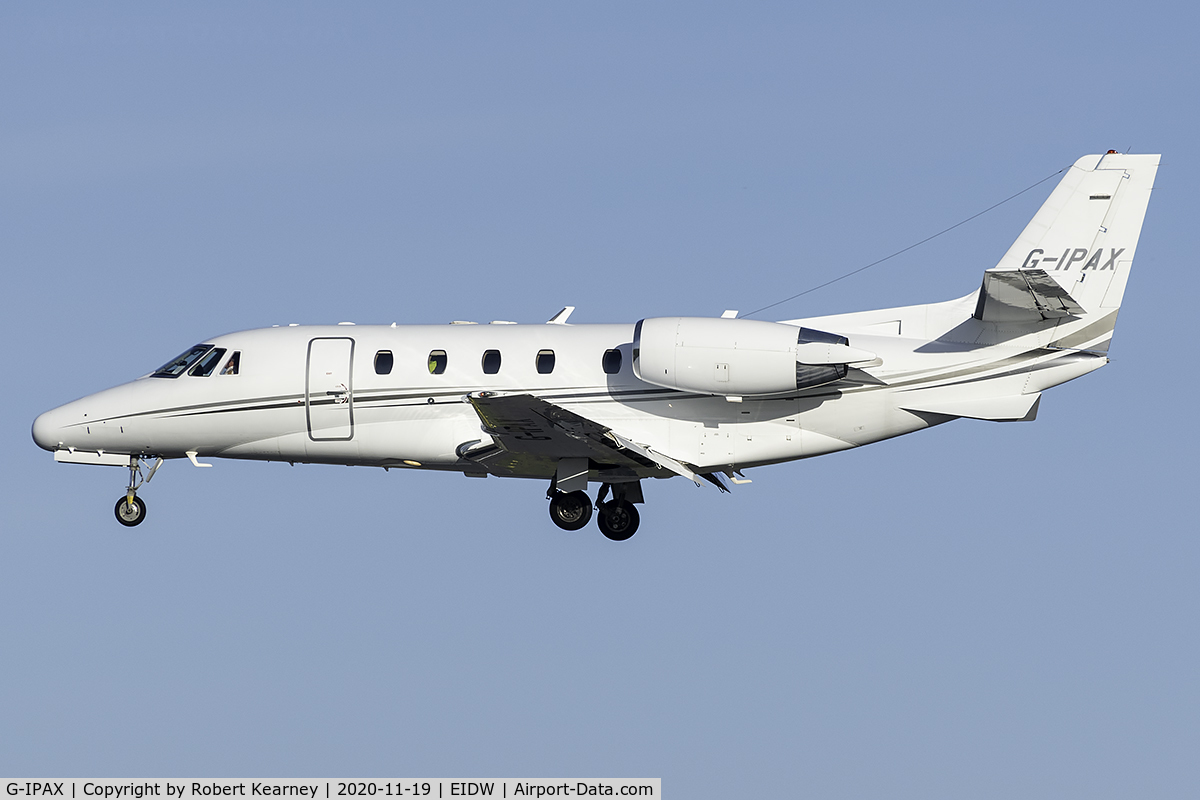 G-IPAX, 2002 Cessna 560XL Citation Excel C/N 560-5228, Short final r/w 28L