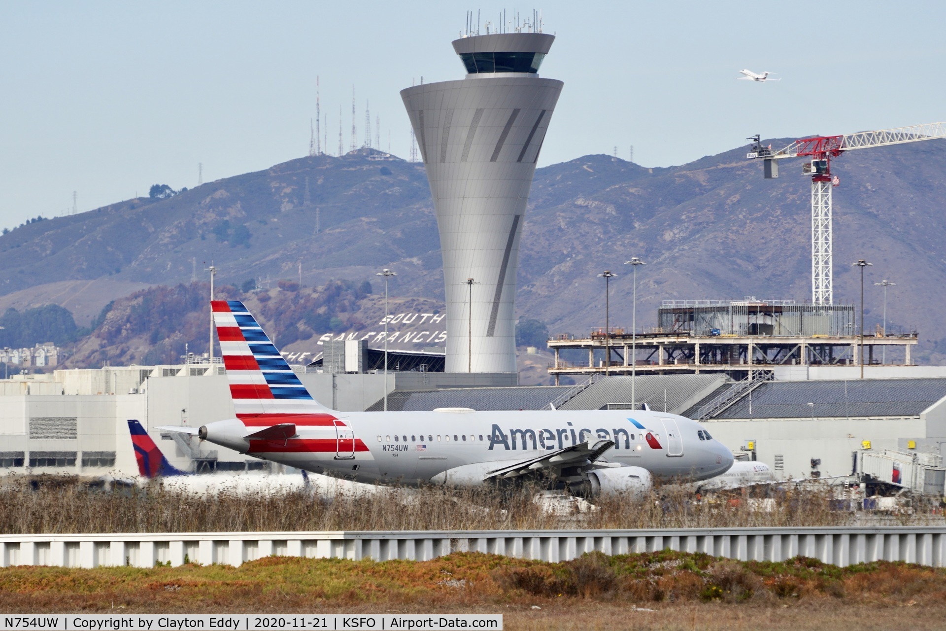 N754UW, 2000 Airbus A319-112 C/N 1328, SFO 2020.