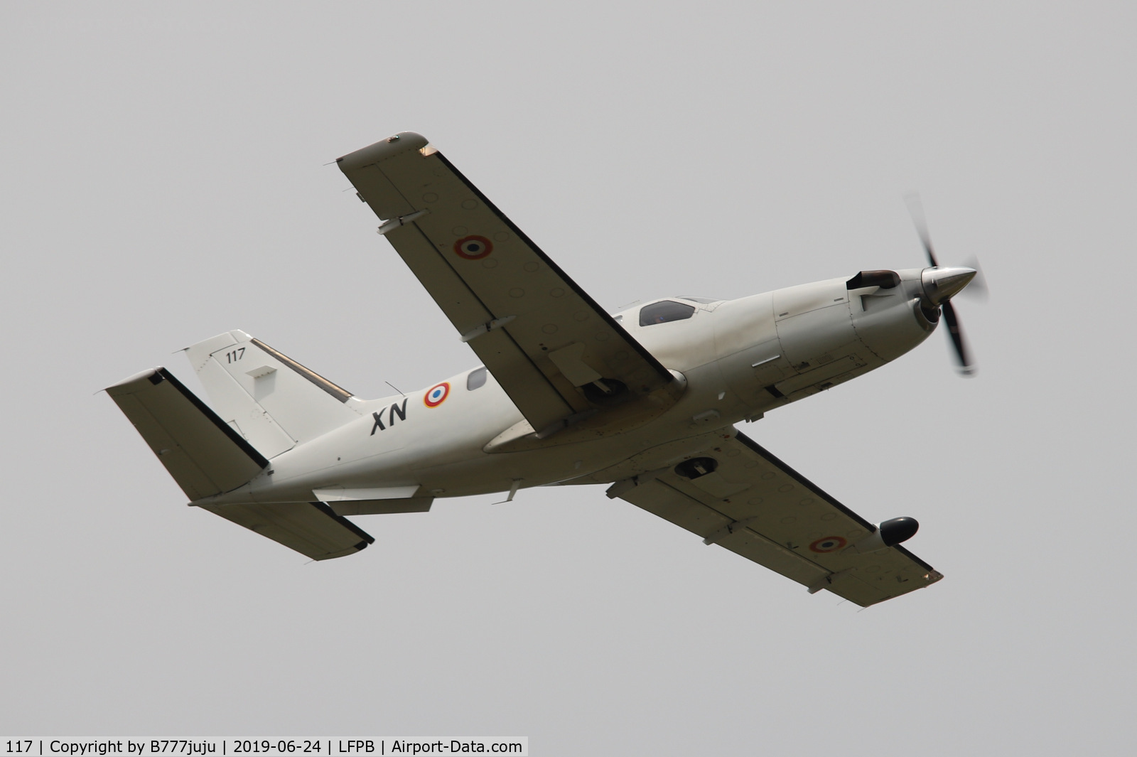 117, Socata TBM-700A C/N 117, on departure from Le-Bourget