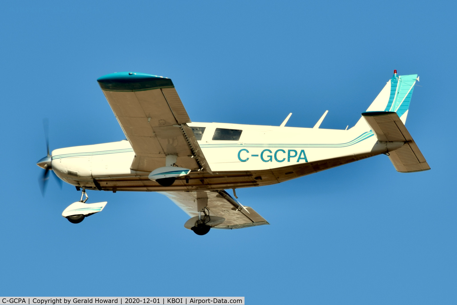 C-GCPA, 1970 Piper PA-32-300 Cherokee Six Cherokee Six C/N 32-40931, Landing 28R.