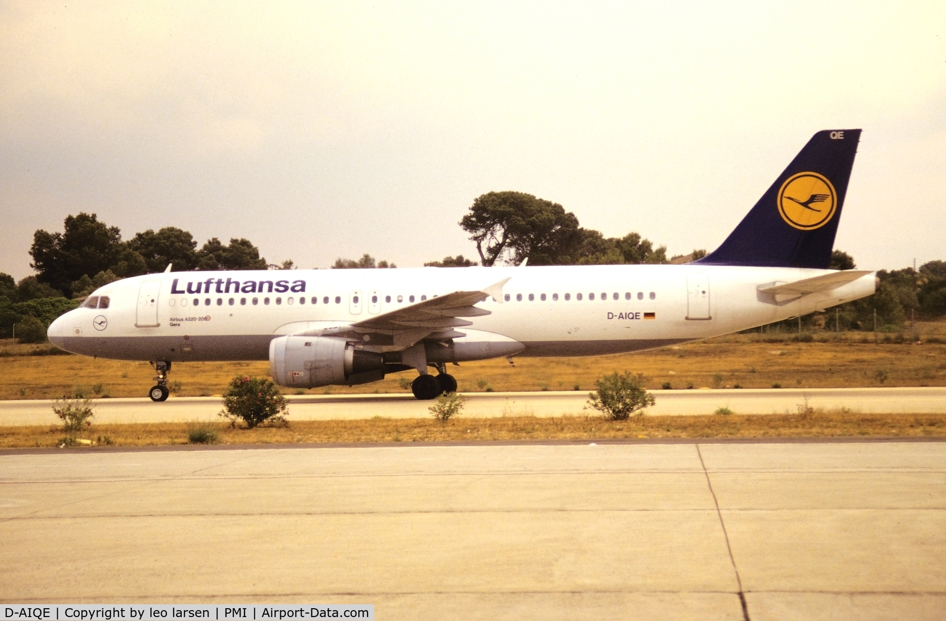 D-AIQE, 1991 Airbus A320-211 C/N 0209, Palma de Mallorca10.6.1995