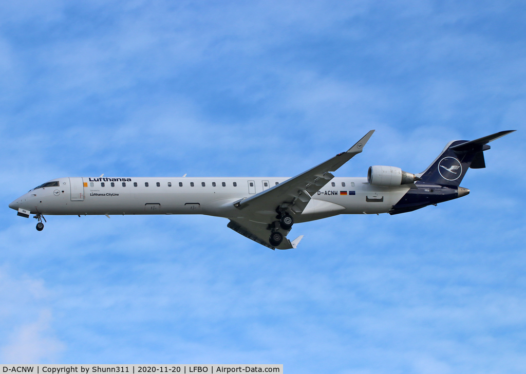 D-ACNW, 2011 Bombardier CRJ-900LR (CL-600-2D24) C/N 15269, Landing rwy 32L