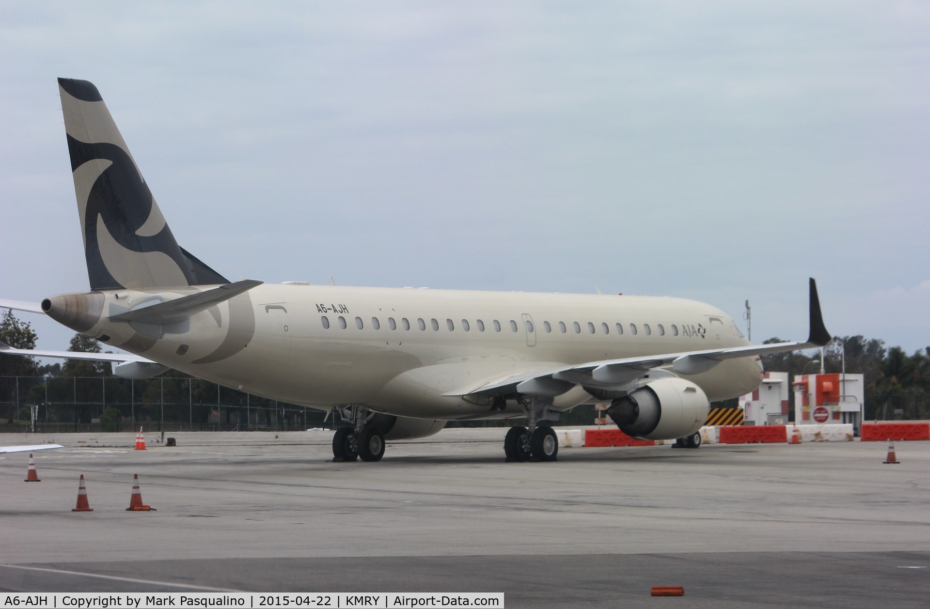 A6-AJH, 2009 Embraer ERJ-190-100ECJ Lineage 1000 C/N 19000140, ERJ-190-100CJ