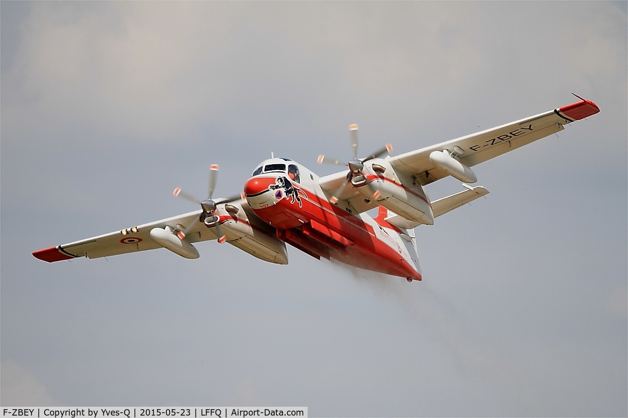 F-ZBEY, Grumman TS-2A/Conair Turbo Firecat C/N 400, Grumman TS-2A-Conair Turbo Firecat, On display, La Ferté-Alais airfield (LFFQ) Airshow 2015