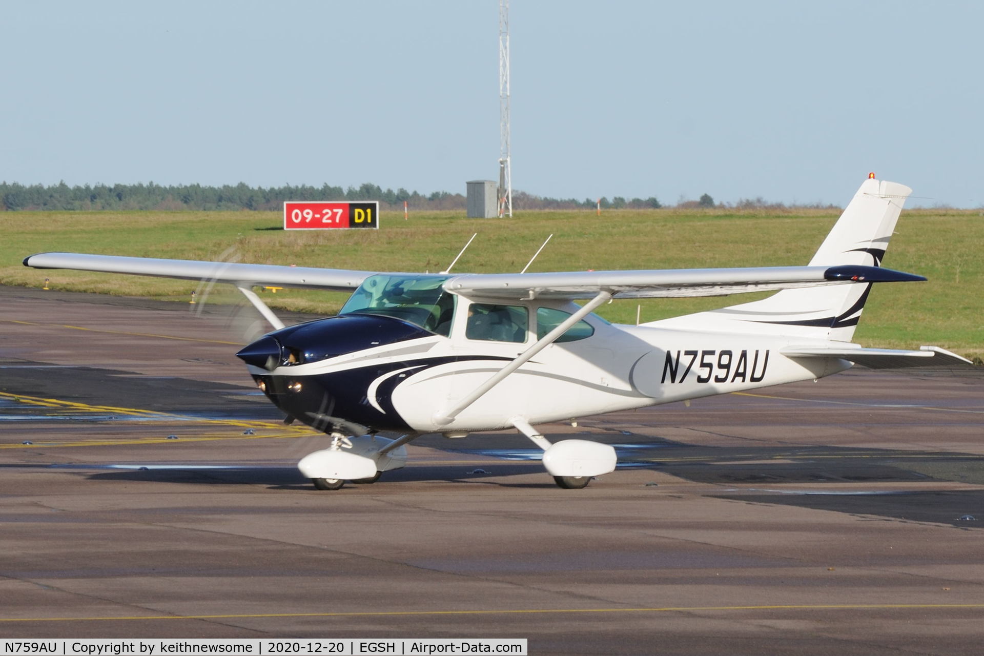 N759AU, 1977 Cessna 182Q Skylane C/N 182-65846, Arriving at Norwich from Barton Airfield.
