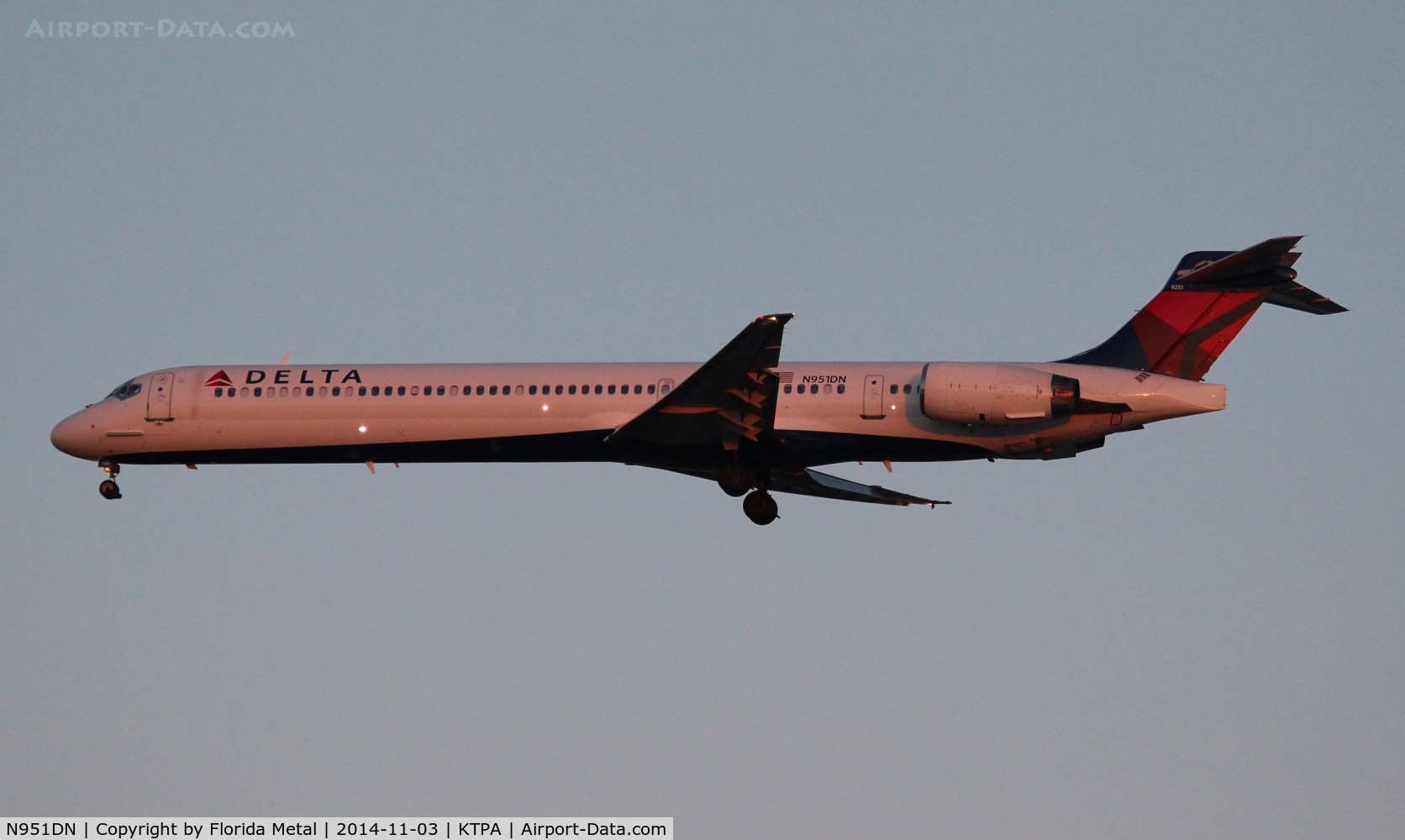 N951DN, 1997 McDonnell Douglas MD-90-30 C/N 53361, TPA spotting 2014