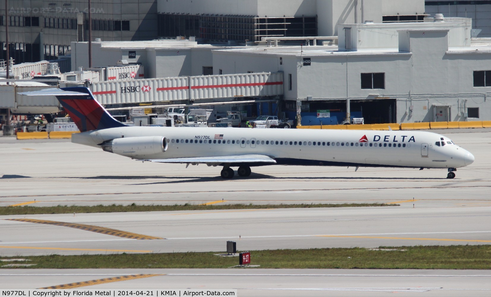 N977DL, 1991 McDonnell Douglas MD-88 C/N 53258, MIA spotting 2014