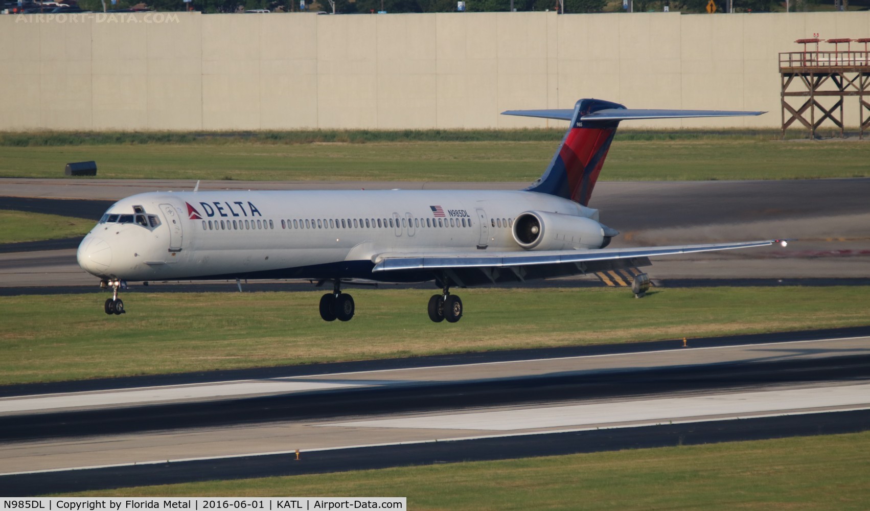 N985DL, 1991 McDonnell Douglas MD-88 C/N 53312, ATL spotting 2016
