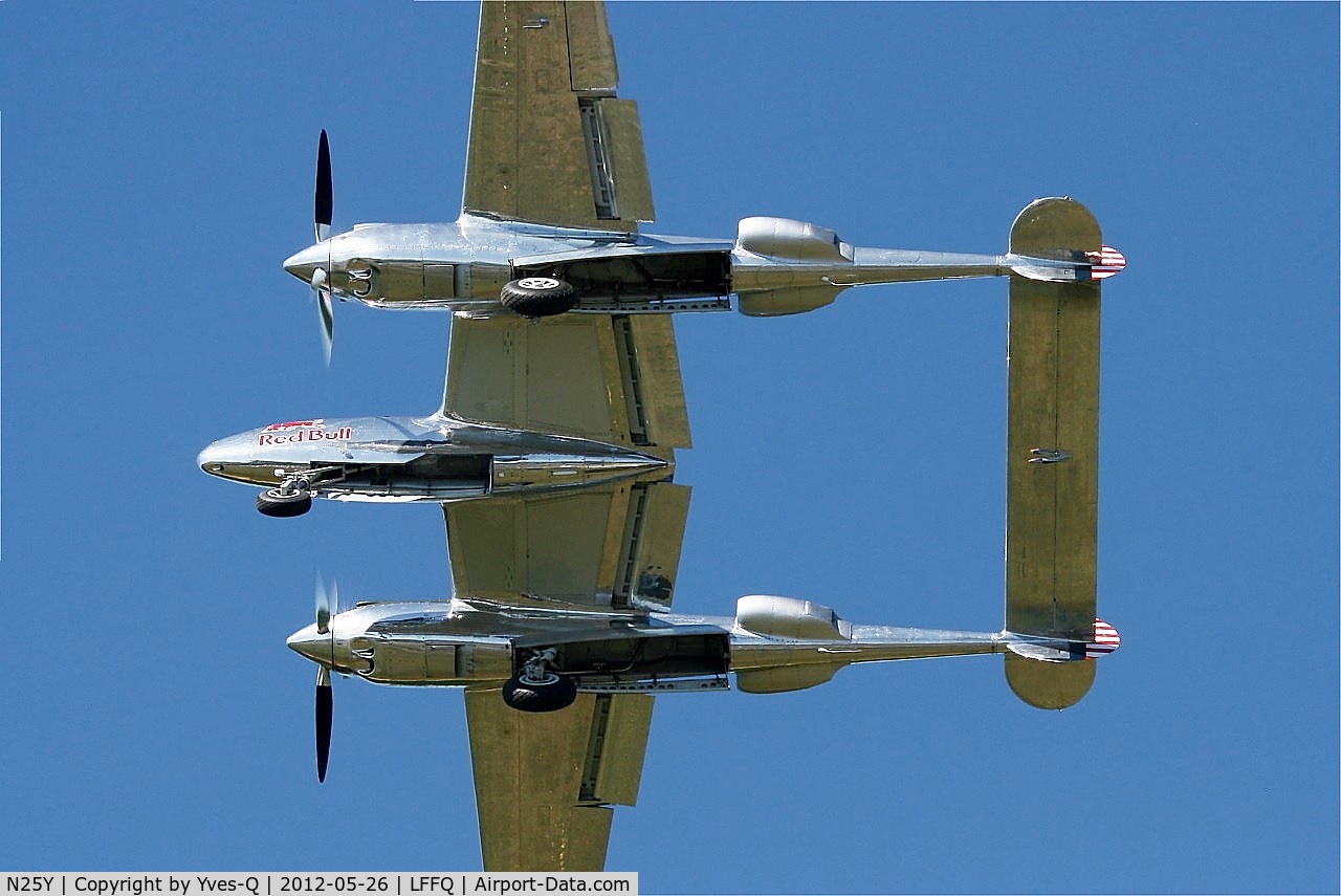 N25Y, 1944 Lockheed P-38L-5LO Lightning C/N AF44-53254, Lockheed P-38L Lightning (N25Y) , On display, La Ferté-Alais Airfield (LFFQ) Air Show 2012