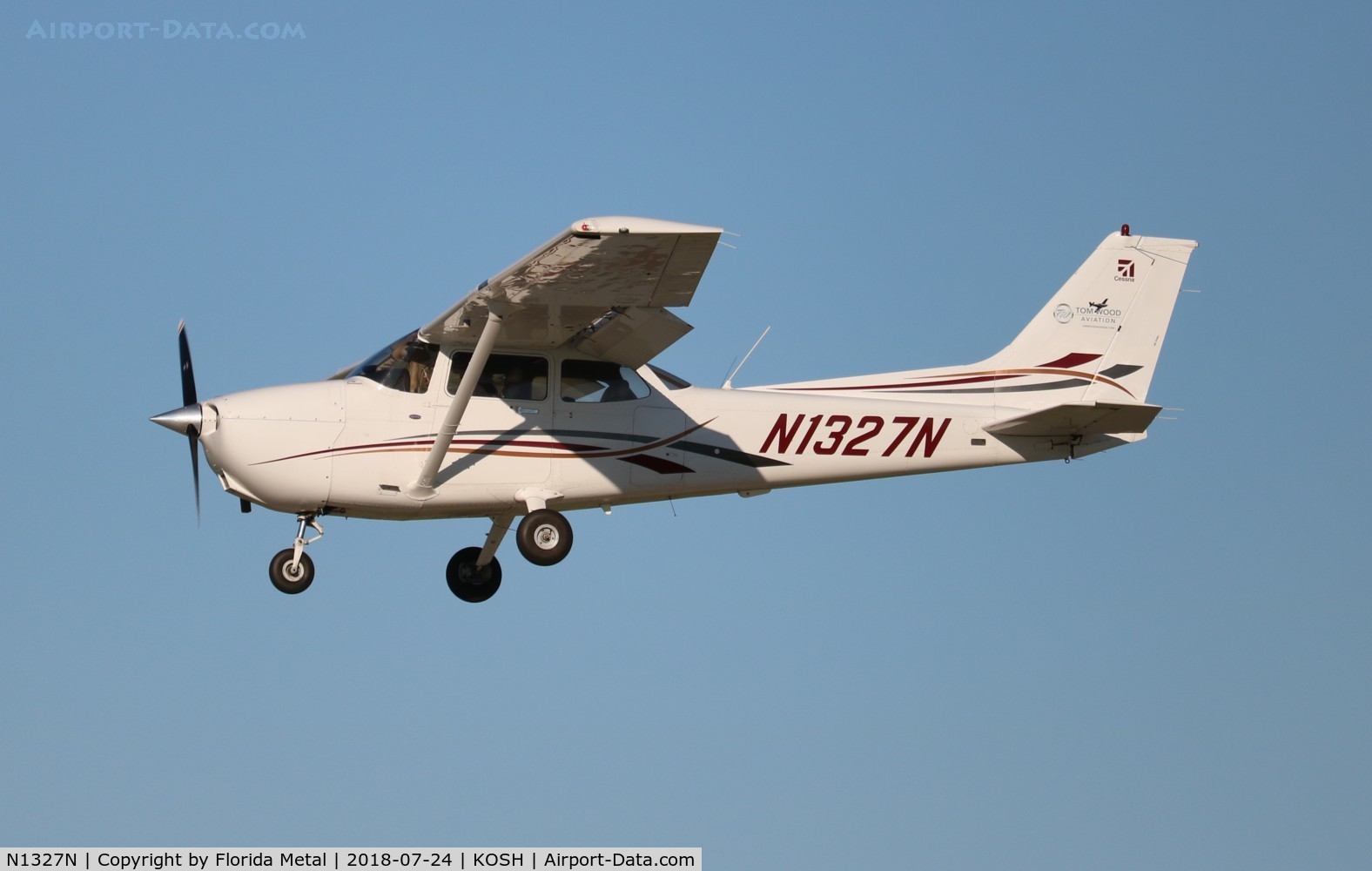 N1327N, 2006 Cessna 172S C/N 172S10380, EAA OSH 2018