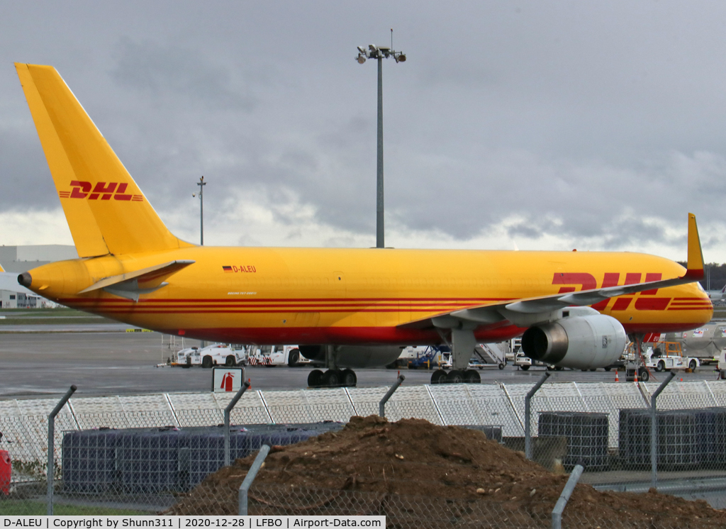 D-ALEU, 1998 Boeing 757-23N/F C/N 29330, Parked at the Cargo area...