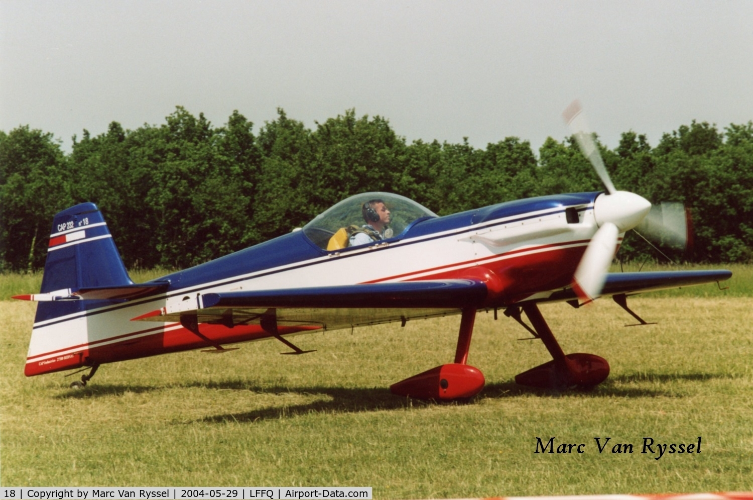 18, Mudry CAP-232 C/N 18, 18   CA  of EVAA with new color scheme at La Ferté in 2004.