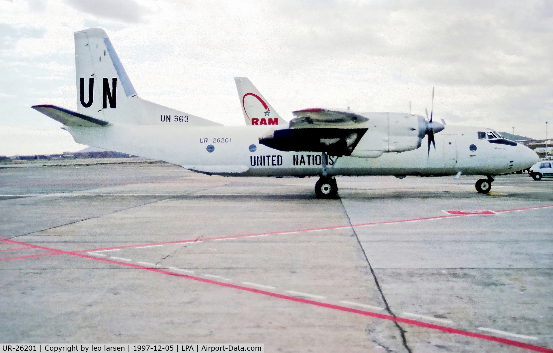 UR-26201, 1985 Antonov An-26B C/N 140 05, Las Palmas 5.12.1997