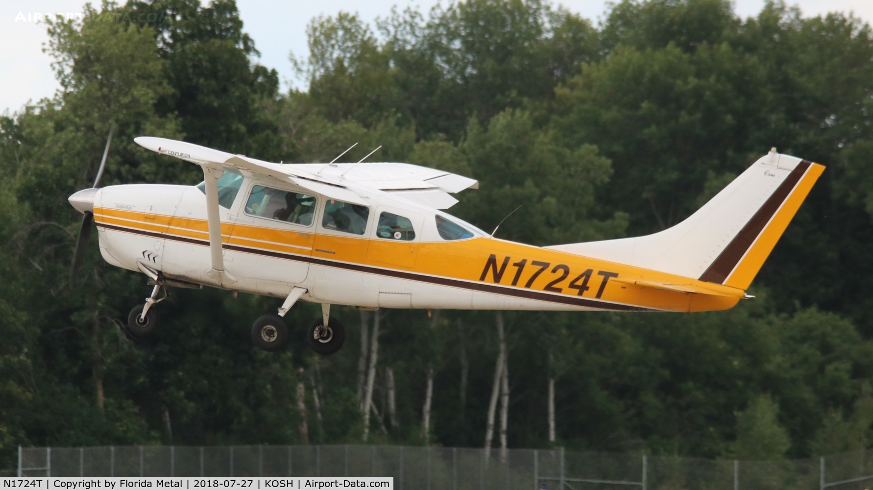 N1724T, 1964 Cessna 210D Centurion C/N 21058360, EAA OSH 2018